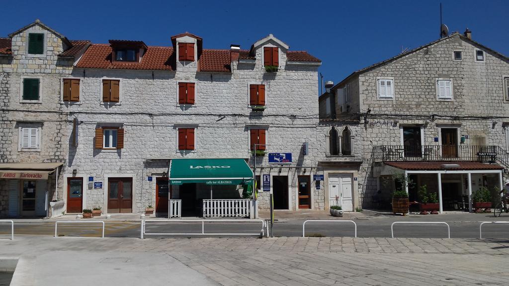 Apartments Riva Trogir Luaran gambar