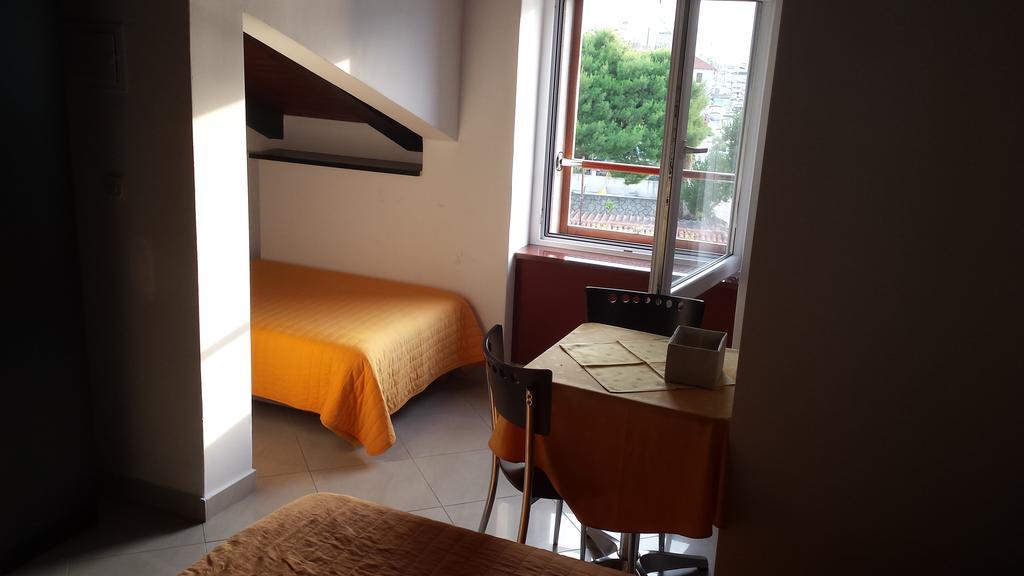 Apartments Riva Trogir Bilik gambar