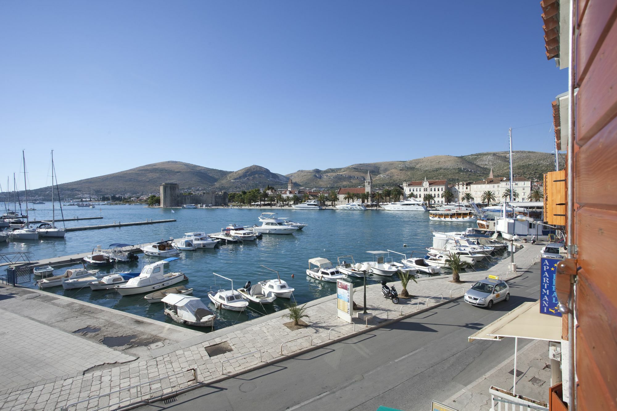 Apartments Riva Trogir Luaran gambar